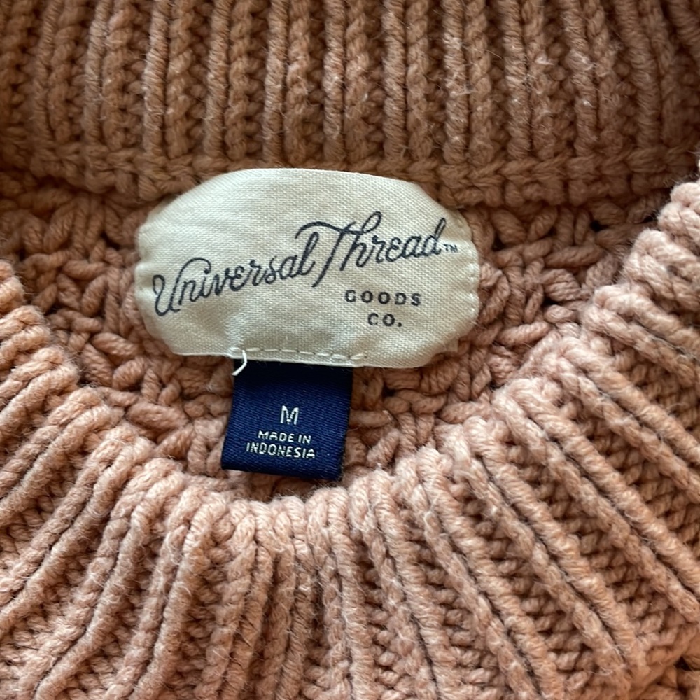 Cropped sweater (medium) - Picture 2 of 2